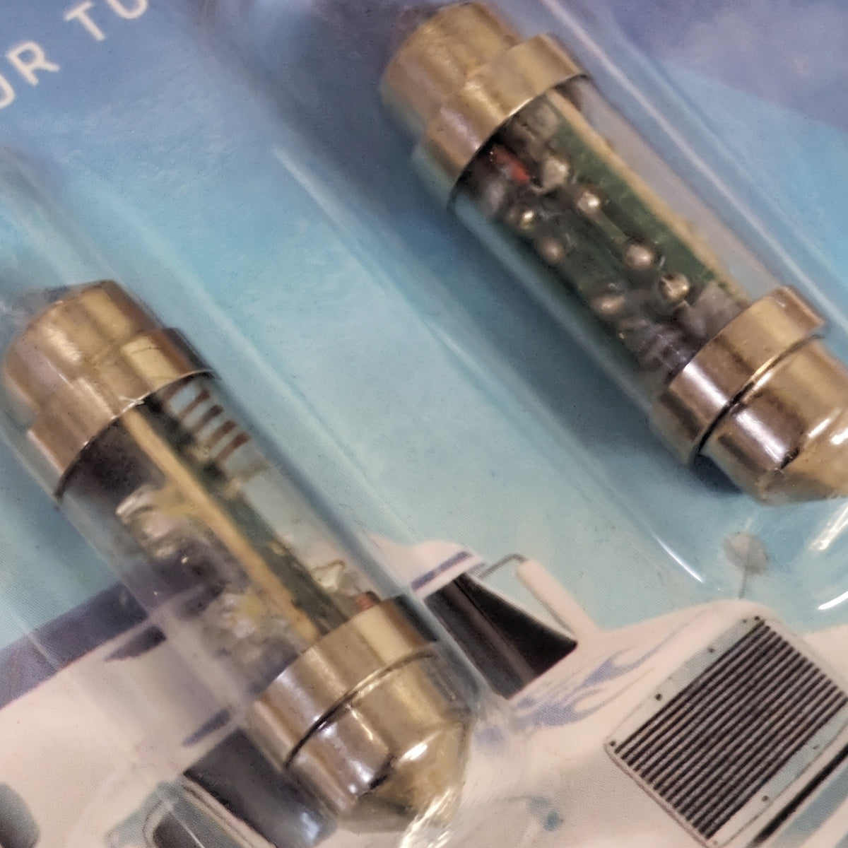 2x Ampoules navettes SV8.5 10X36 4X LED JAUNE 24V