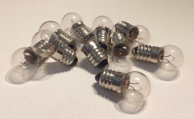 Ampoule E10 6V 6W JAUNE