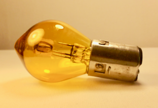 Ampoule BA20d 45/40W S2 12V JAUNE