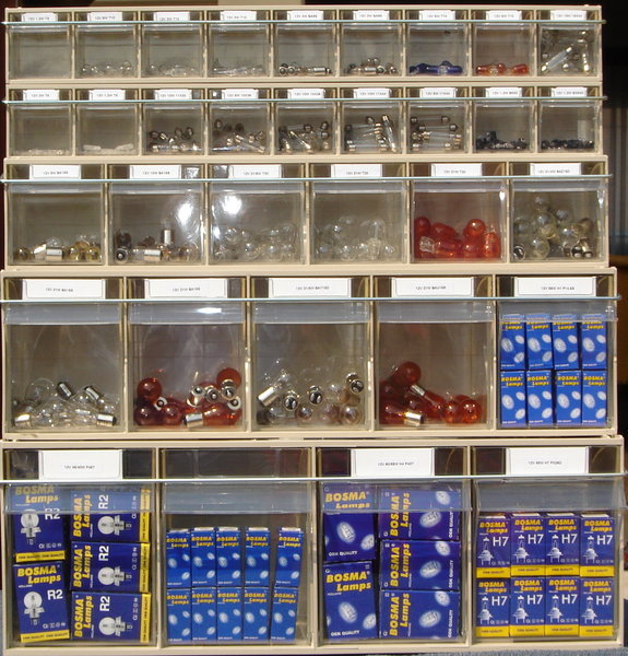 330 x 12V bulb cabinet