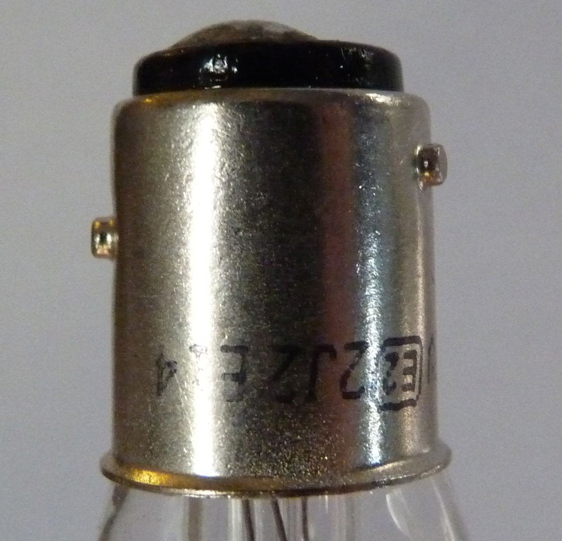 Ampoule P21/4W BAZ15D 12V 21/4W